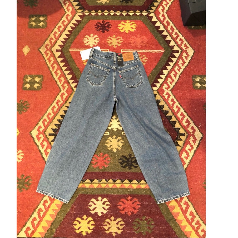 Levi’s Balloon Jeans